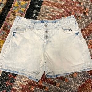 Levi white wash Jean shorts Y2K
